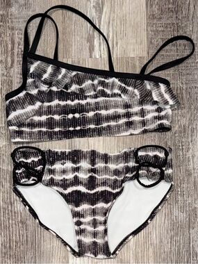 Girls 2 Piece Swimsuit Size M 7/8 Brand Art class